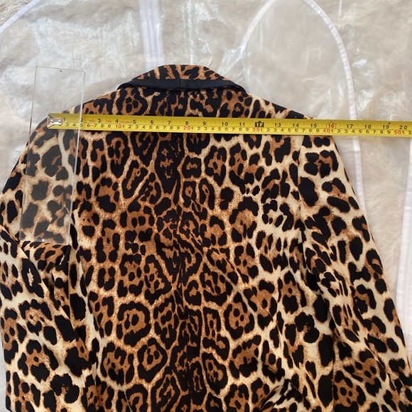 Juicy Couture Flowing Leopard Blazer - Picture 15 of 15